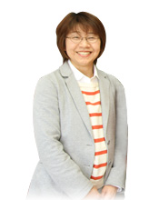 経理　新井　美和子